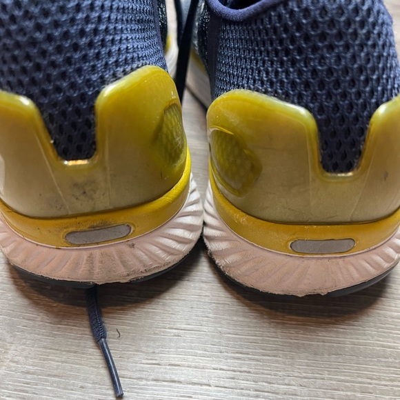 Under Armour Notre Dame Team Charged Bandit 3 Shoes - 9.5 - Picture 6 of 9